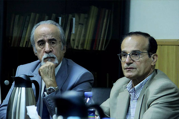 دکتر رزم پا 5 - رئیس مرکز توسعه خانه استاد-razmpa.com